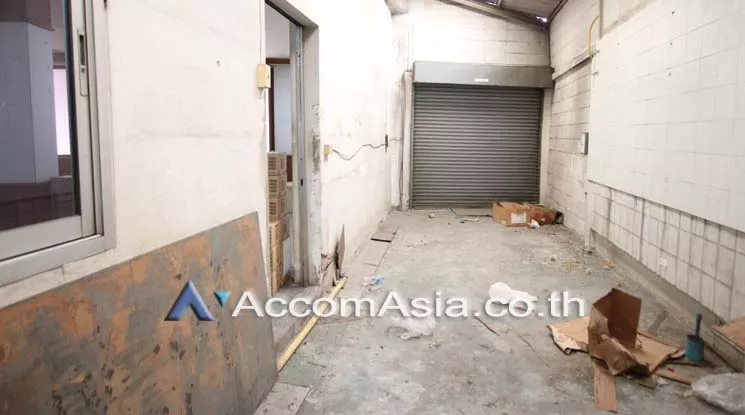 11  Office Space For Sale in Silom ,Bangkok MRT Khlong Toei AA17043